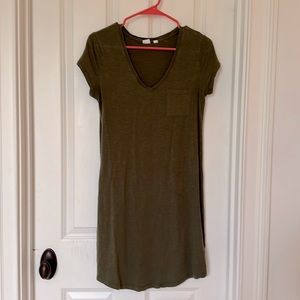 3/$10 GAP Army green v neck t shirt dress SIZE SMALL